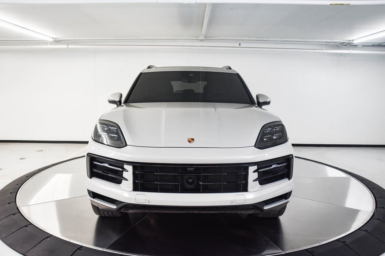 Certified 2025 Porsche Cayenne AWD/4WD image 10