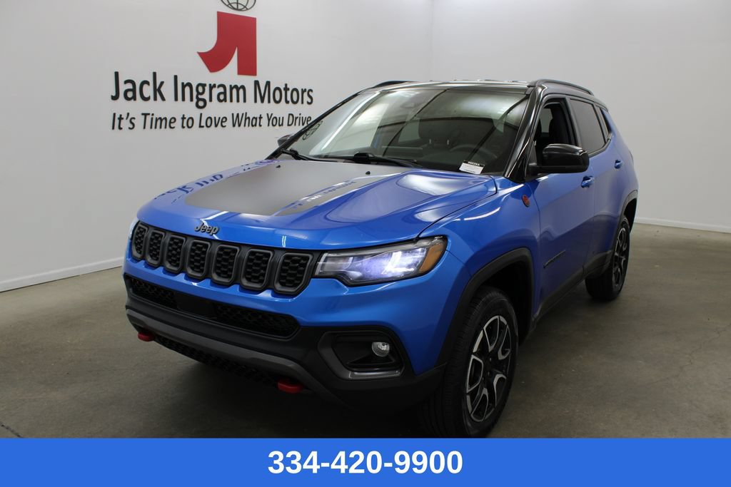 Used 2024 Jeep Compass Trailhawk