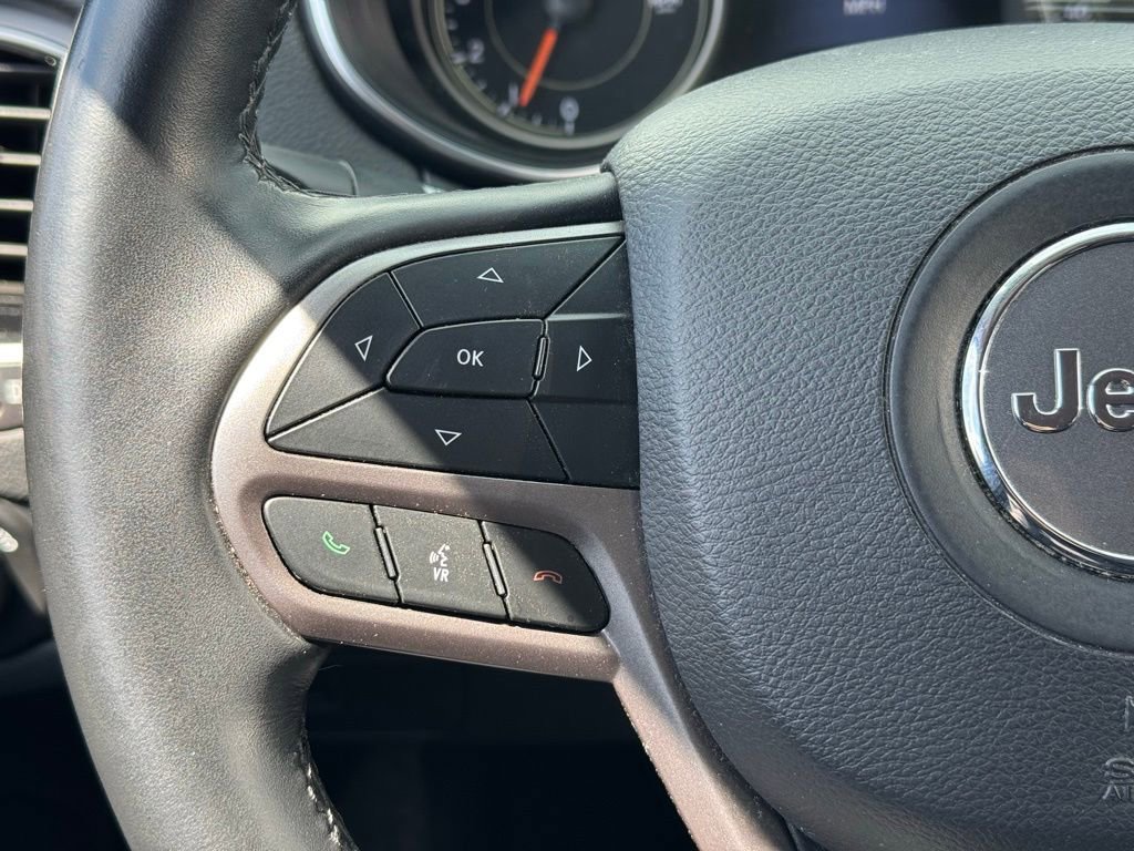 Used 2019 Jeep Cherokee Limited AWD/4WD image 23