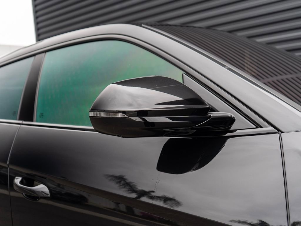 Used 2021 Lamborghini Urus image 16