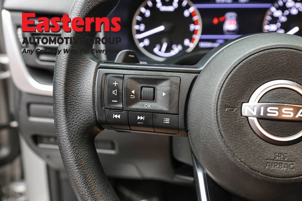 Used 2024 Nissan Rogue S AWD/4WD image 15