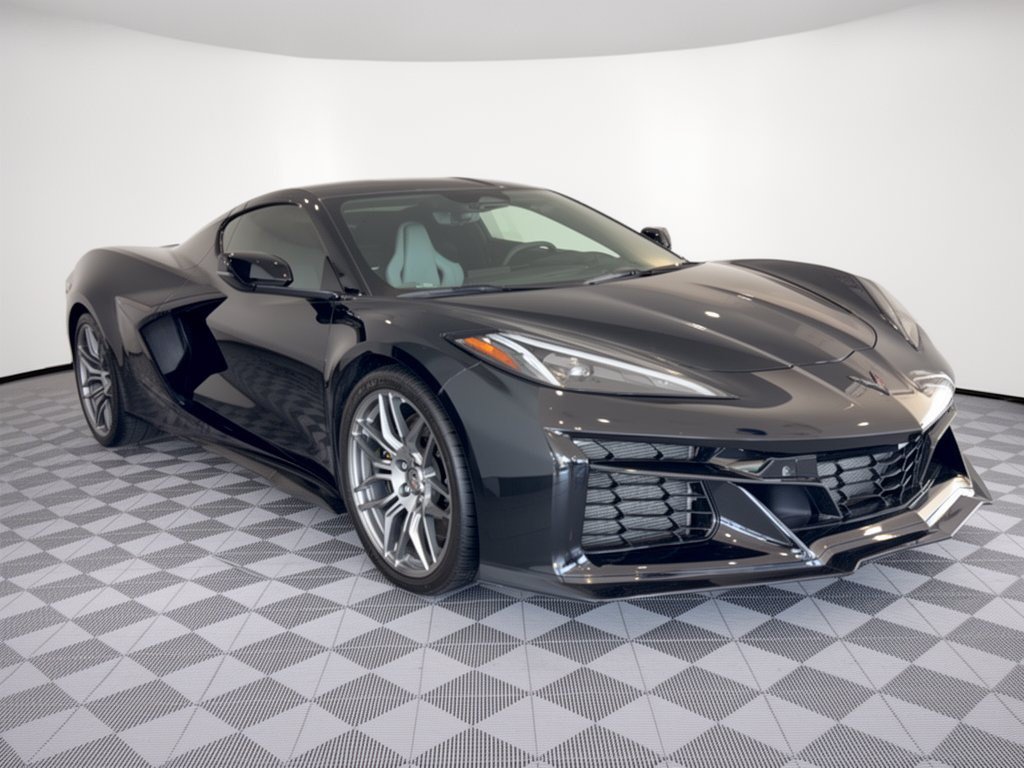 Used 2024 Chevrolet Corvette Z06 RWD image 7