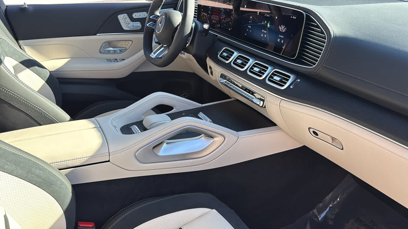 New 2026 Mercedes-Benz GLE 53 AMG 4MATIC image 36
