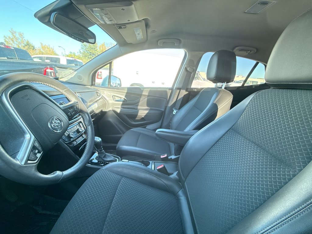 Used 2022 Buick Encore Preferred w/ Safety Package II AWD/4WD image 8
