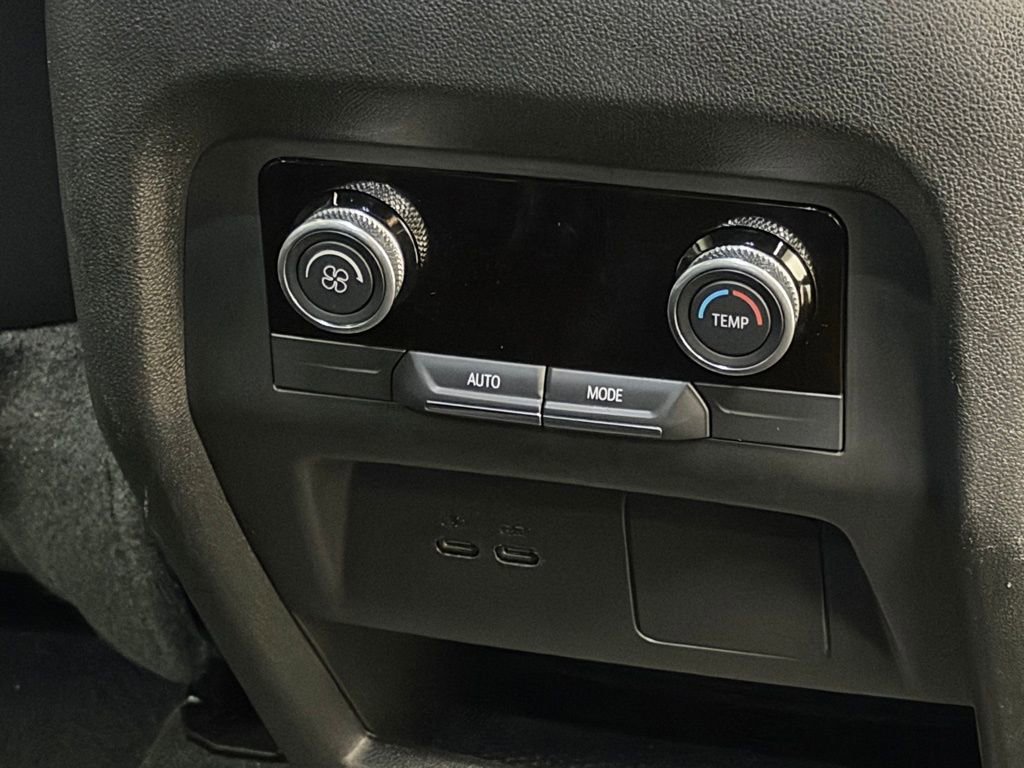 Certified 2025 Buick Enclave Preferred image 19