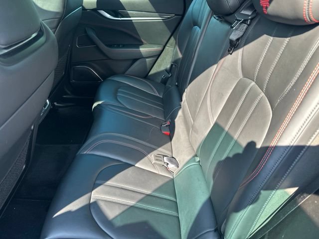 Used 2018 Maserati Levante GranSport AWD/4WD image 9