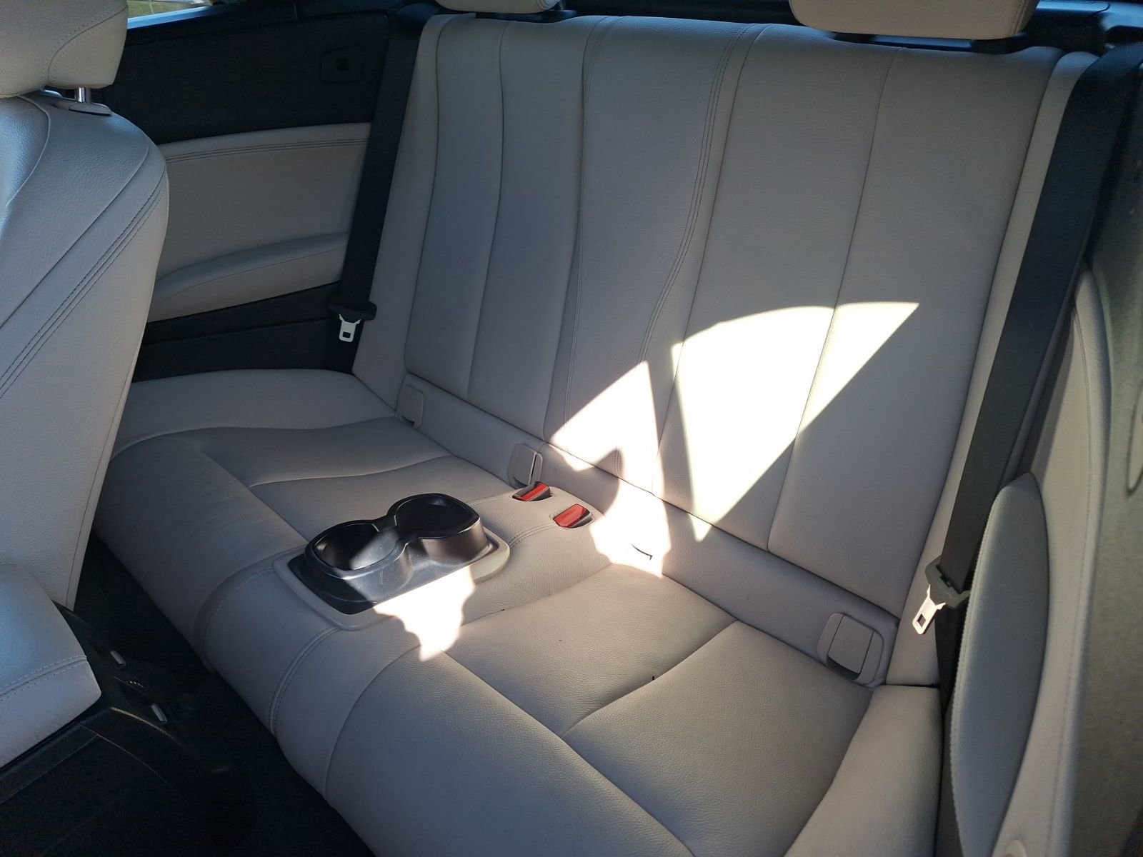 Used 2020 BMW 230i Convertible w/ Premium Package image 30