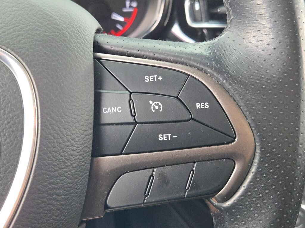 Used 2022 Dodge Durango SXT AWD/4WD image 31