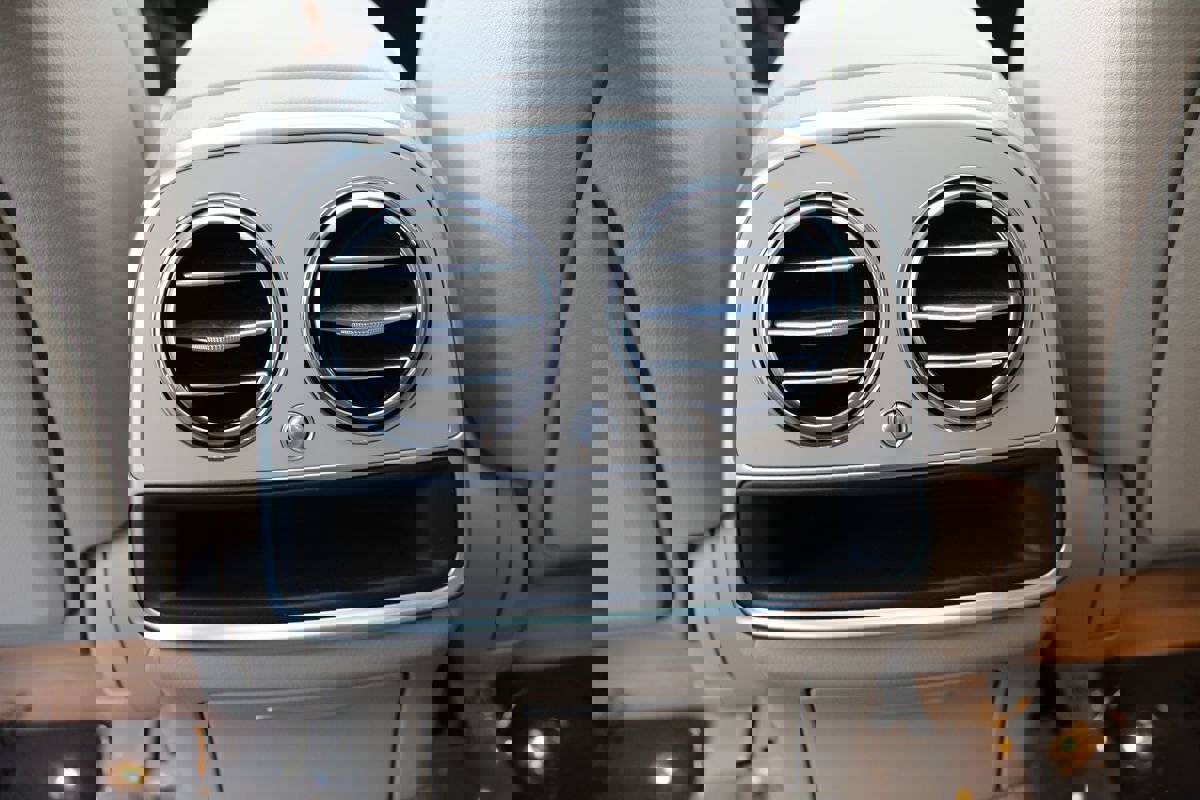 Used 2019 Mercedes-Benz S 450 Sedan image 31