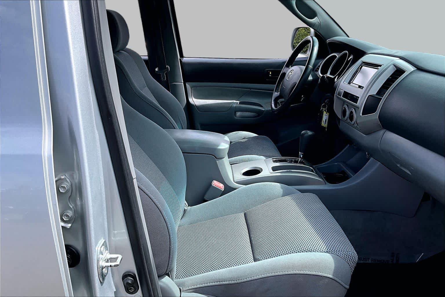 Used 2006 Toyota Tacoma PreRunner w/ TRD Sport Pkg #1 RWD image 8
