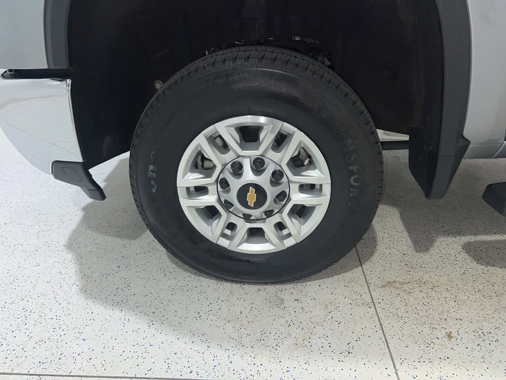 Used 2025 Chevrolet Silverado 2500 LT w/ Convenience Package AWD/4WD image 28