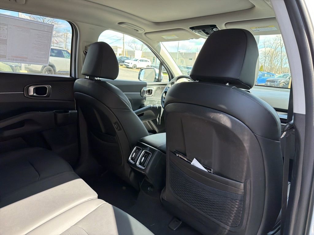 New 2026 Kia Sorento S image 15