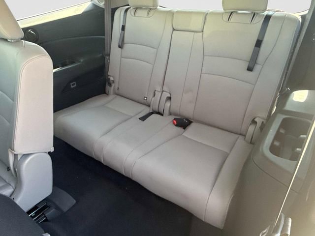 Used 2017 Honda Pilot Touring image 21