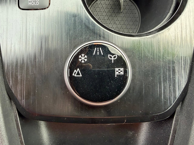 Used 2022 Nissan Rogue SV AWD/4WD image 26