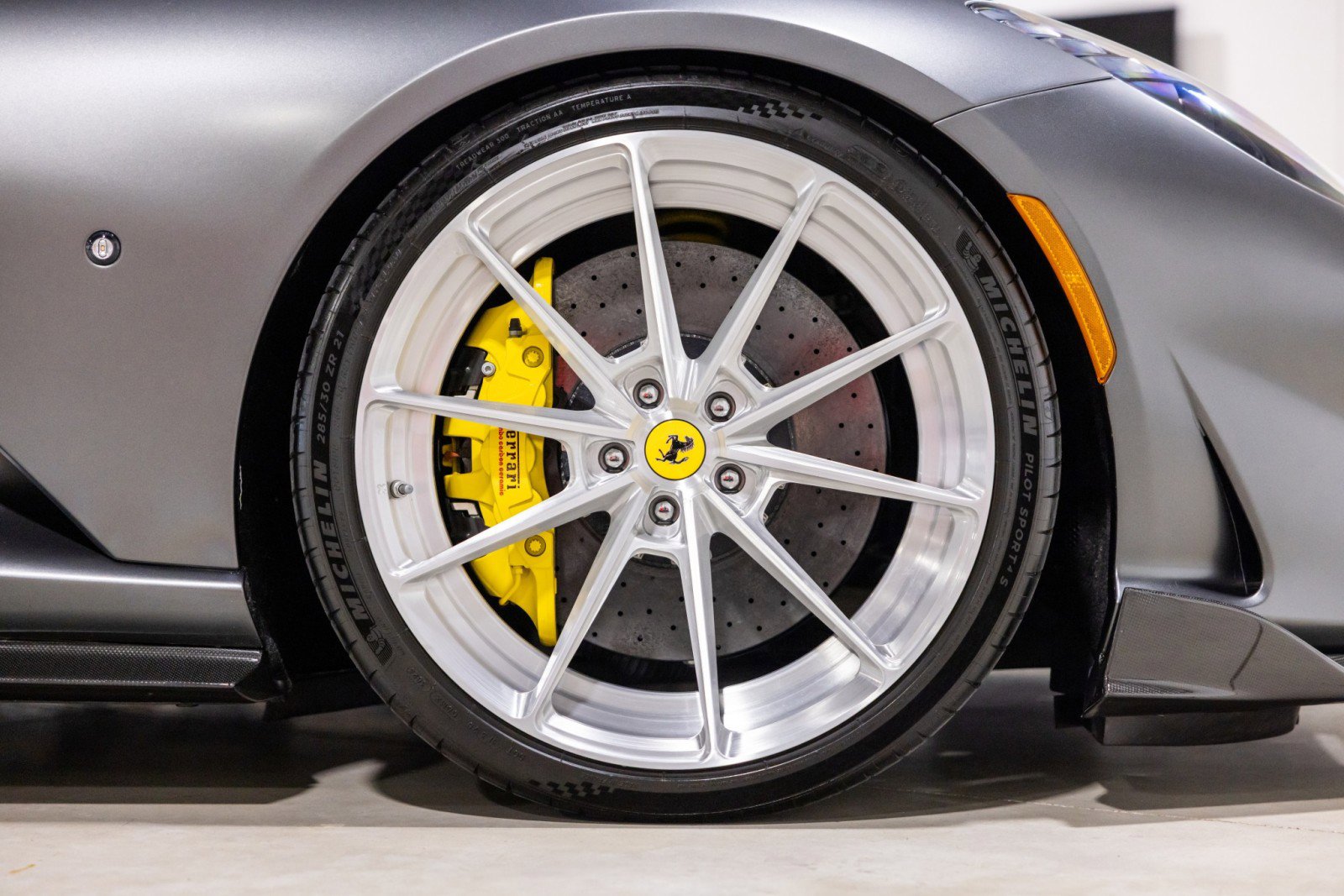 Used 2023 Ferrari 812 GTS image 28