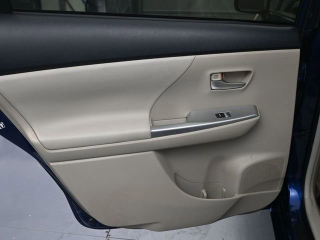 Used 2012 Toyota Prius V Five image 20