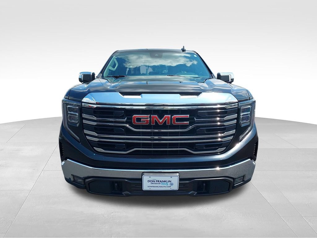 Used 2022 GMC Sierra 1500 SLT w/ SLT Premium Package AWD/4WD image 8