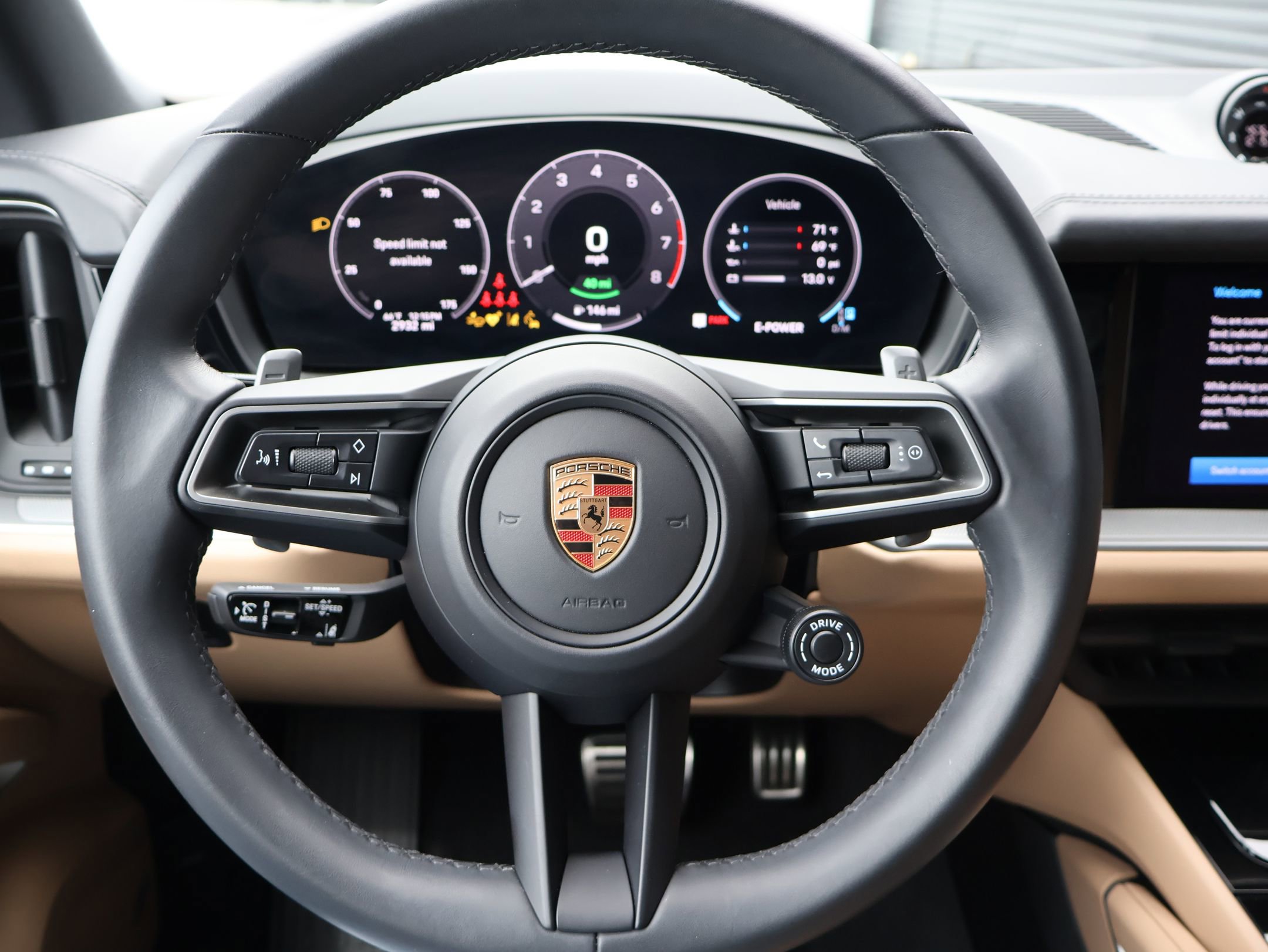 Certified 2025 Porsche Cayenne E-Hybrid image 16
