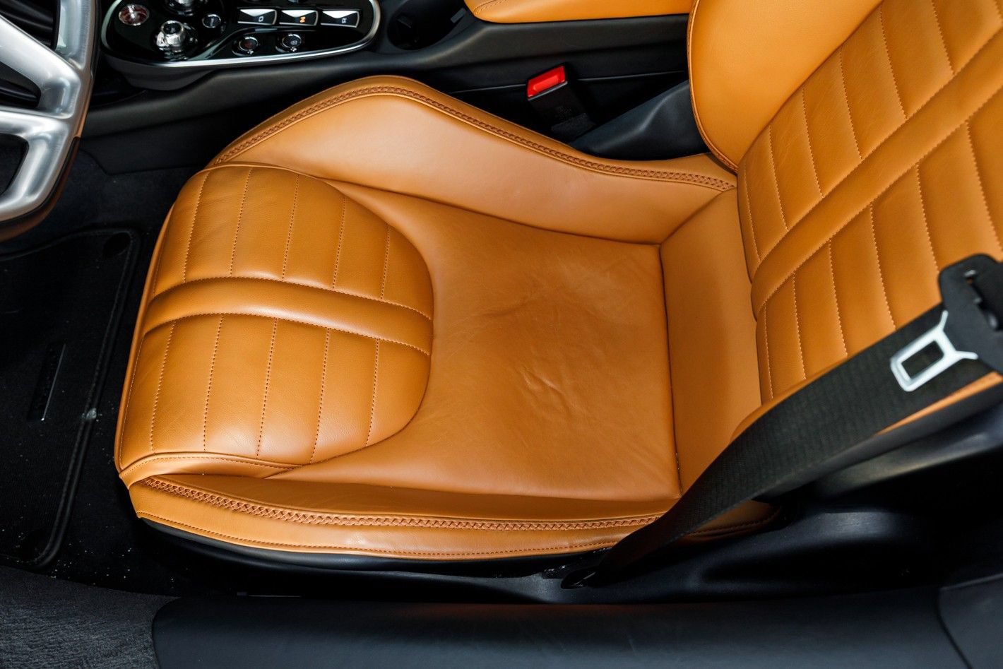 Used 2025 McLaren GTS RWD image 43