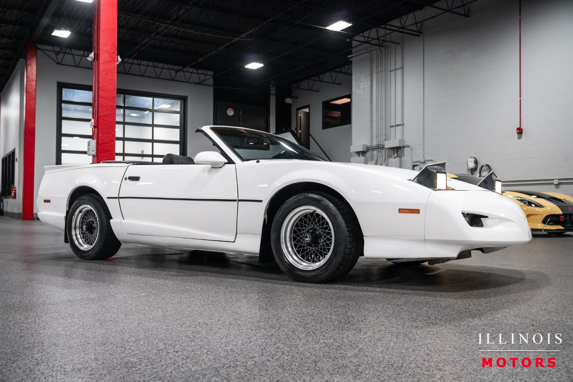 Used 1991 Pontiac Firebird Trans Am RWD image 7