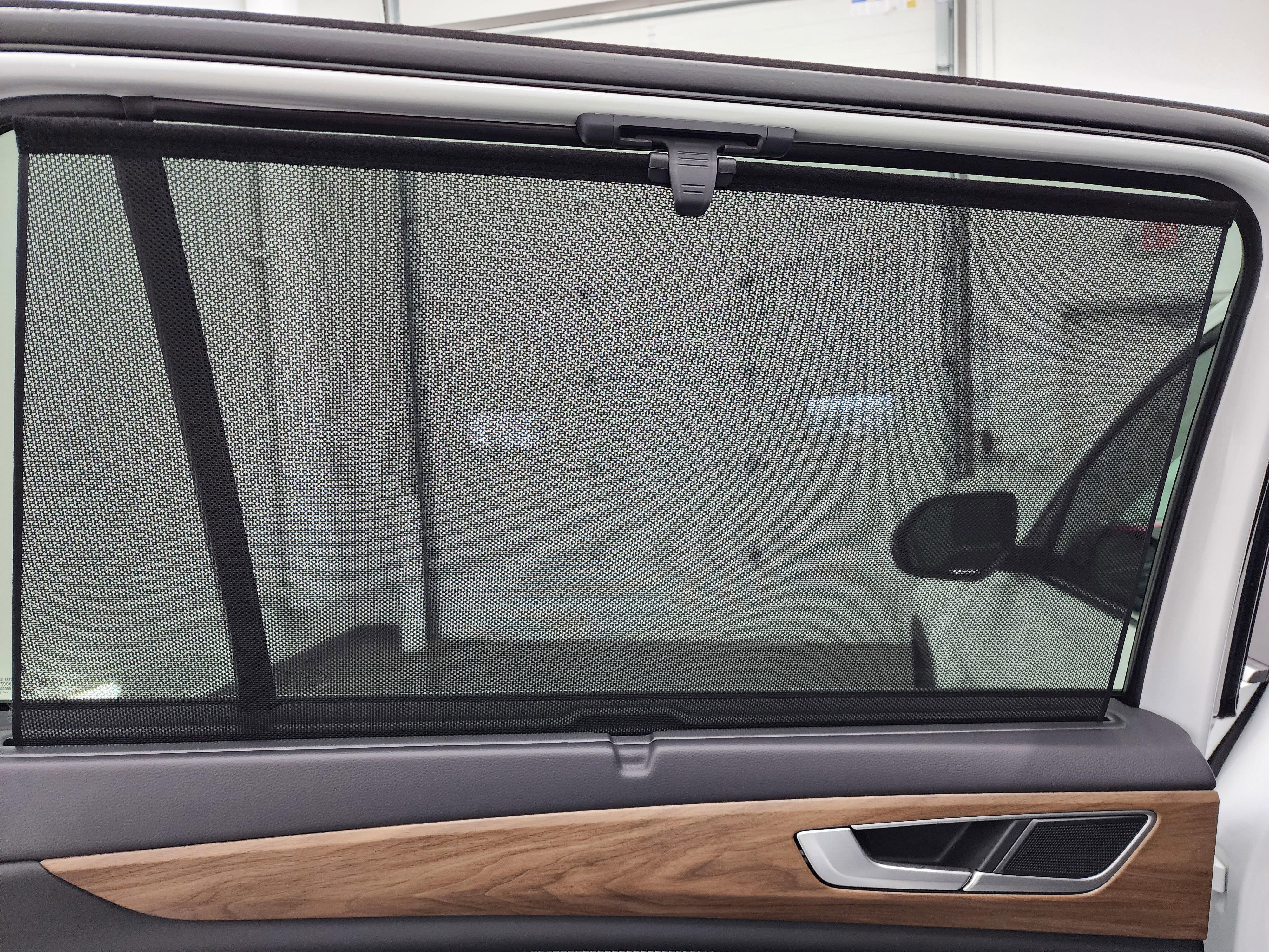 Used 2025 Volkswagen Atlas SE image 38