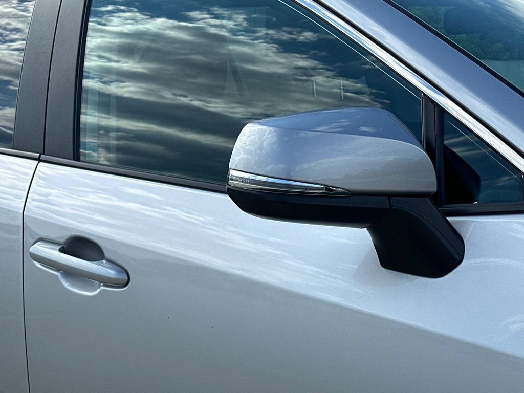 Used 2024 Toyota RAV4 XLE FWD image 8