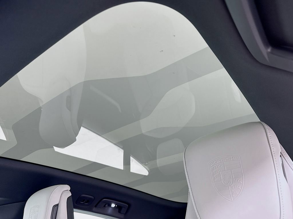 Certified 2023 Porsche Taycan 4S AWD/4WD image 23