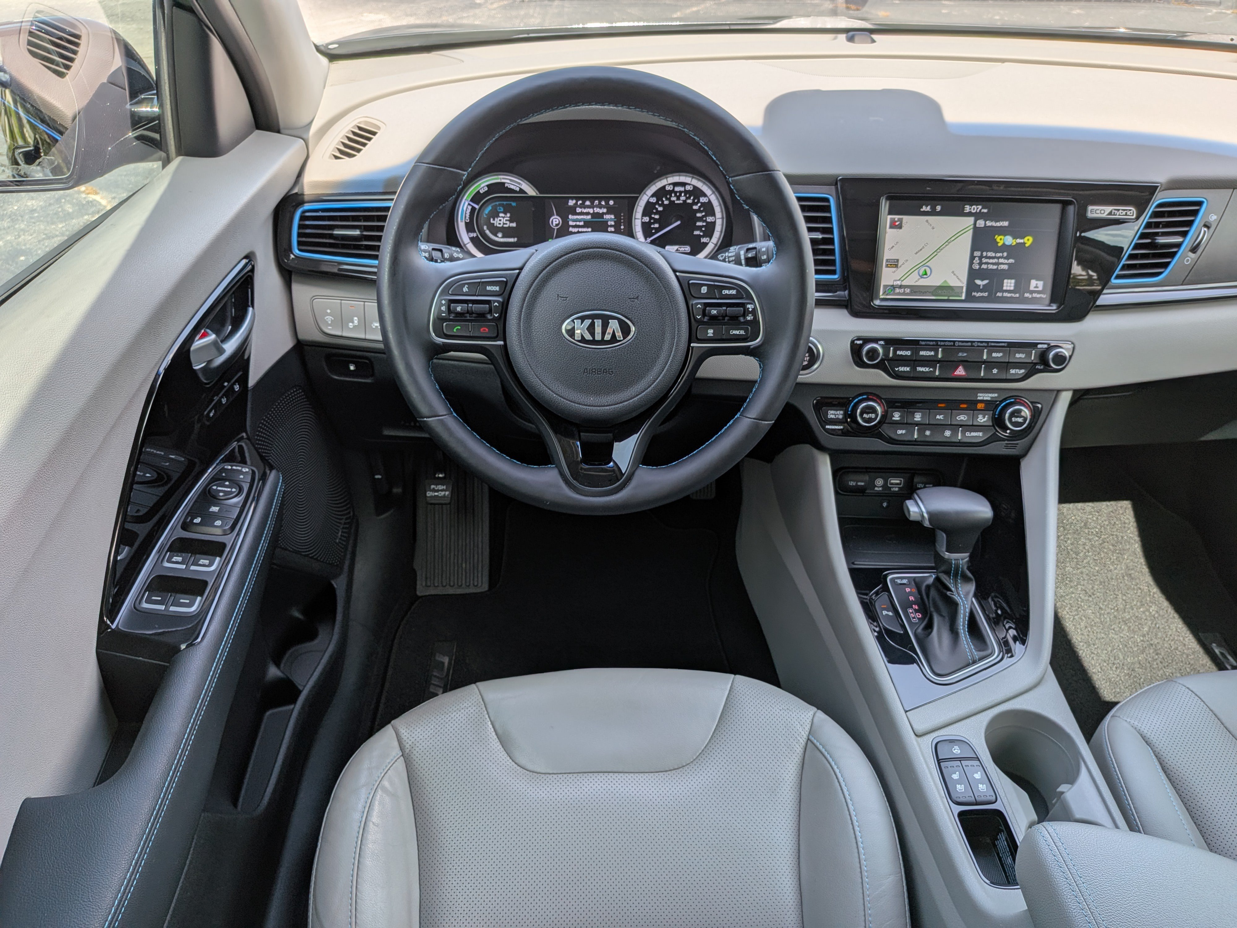 Used 2019 Kia Niro Touring w/ Paint Protection Film Package FWD image 14