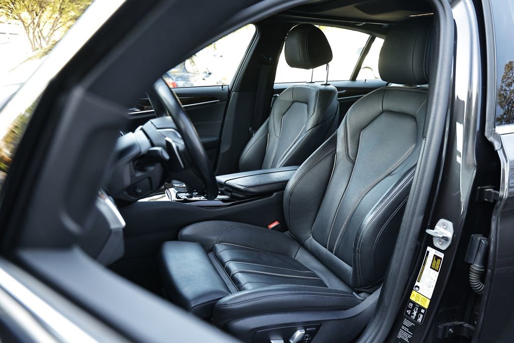 Used 2020 BMW 540i xDrive w/ Premium Package image 20