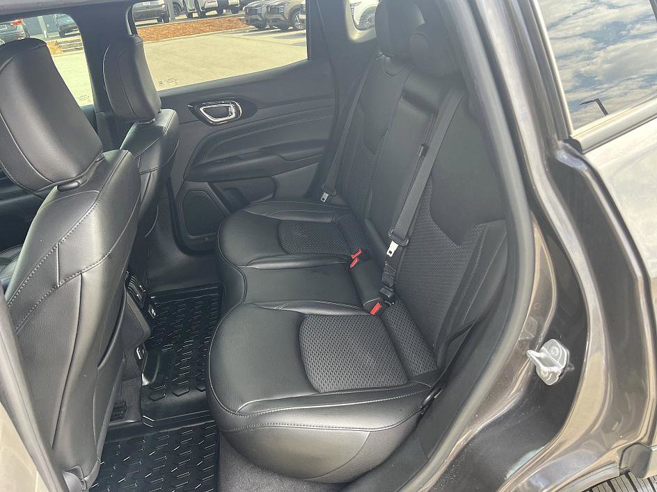 Used 2022 Jeep Compass Altitude image 14