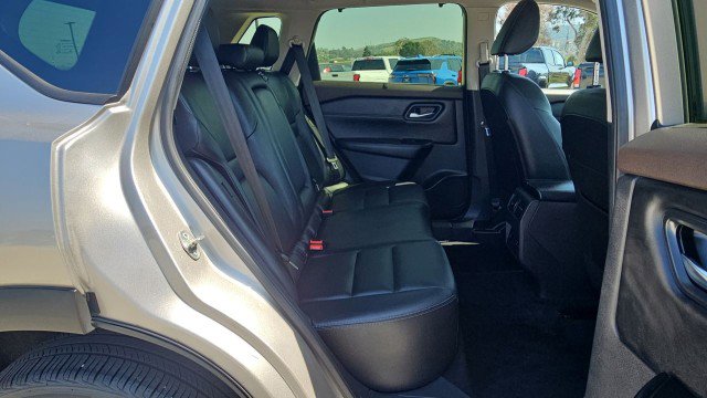 Used 2023 Nissan Rogue SL w/ SL Premium Package FWD image 28