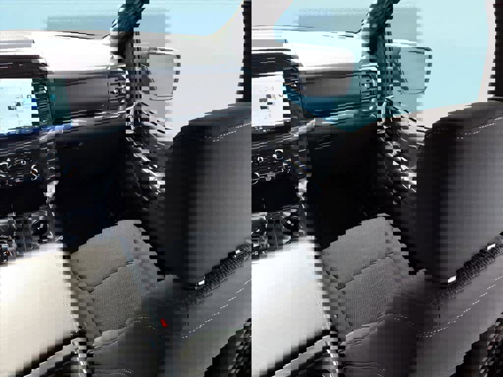 Certified 2022 Ford F150 XLT w/ Equipment Group 302A High image 18