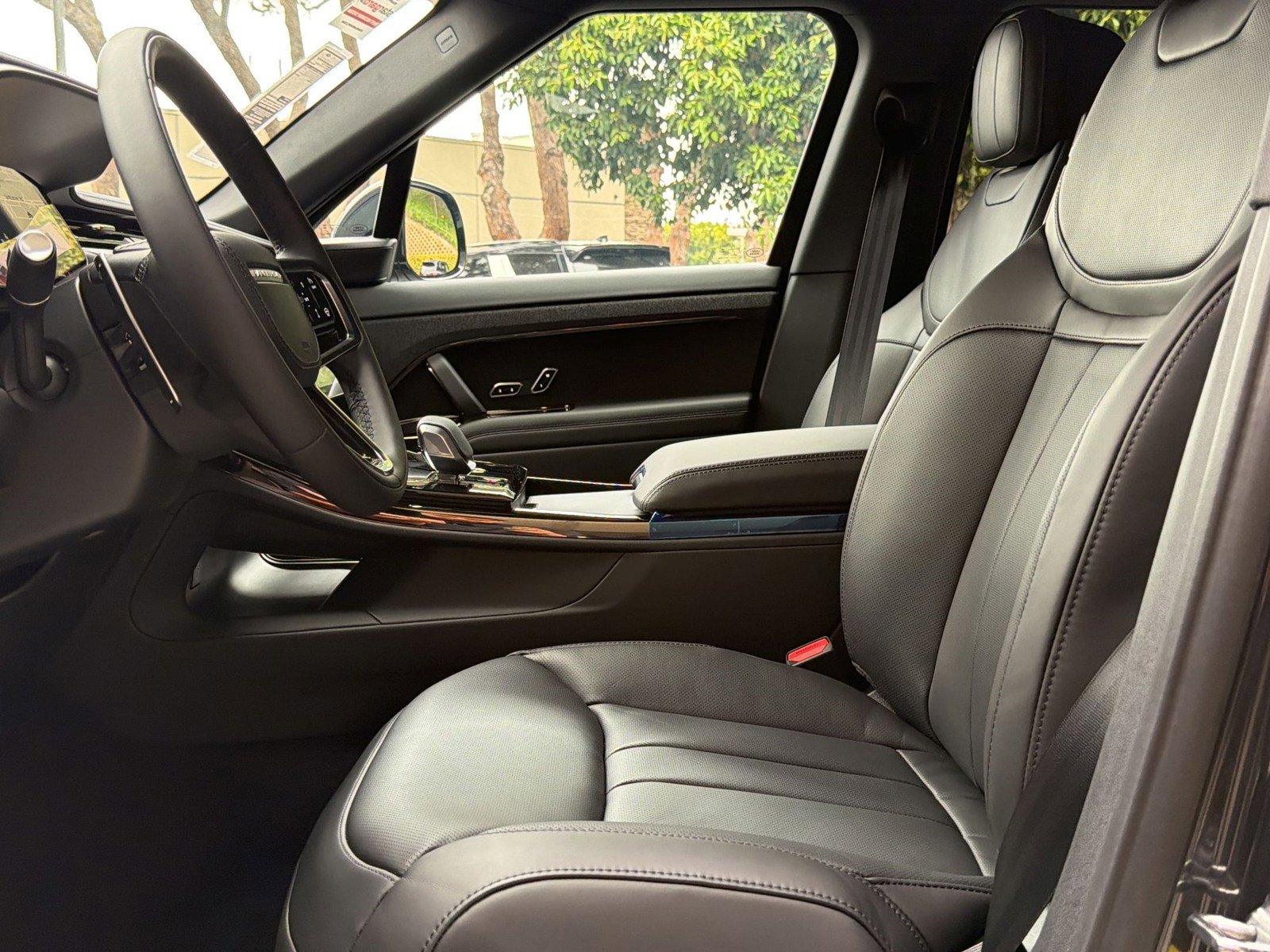 New 2026 Land Rover Range Rover Sport SE image 6