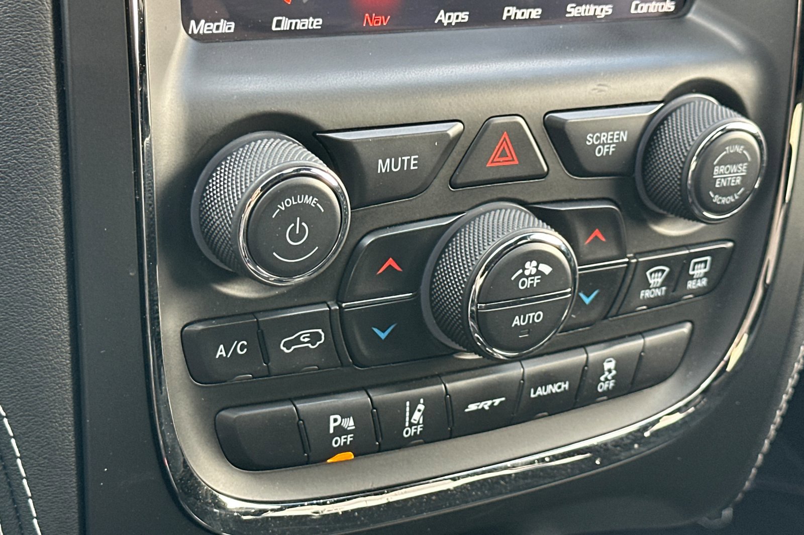 Used 2018 Dodge Durango SRT w/ SRT Interior Appearance Group image 30