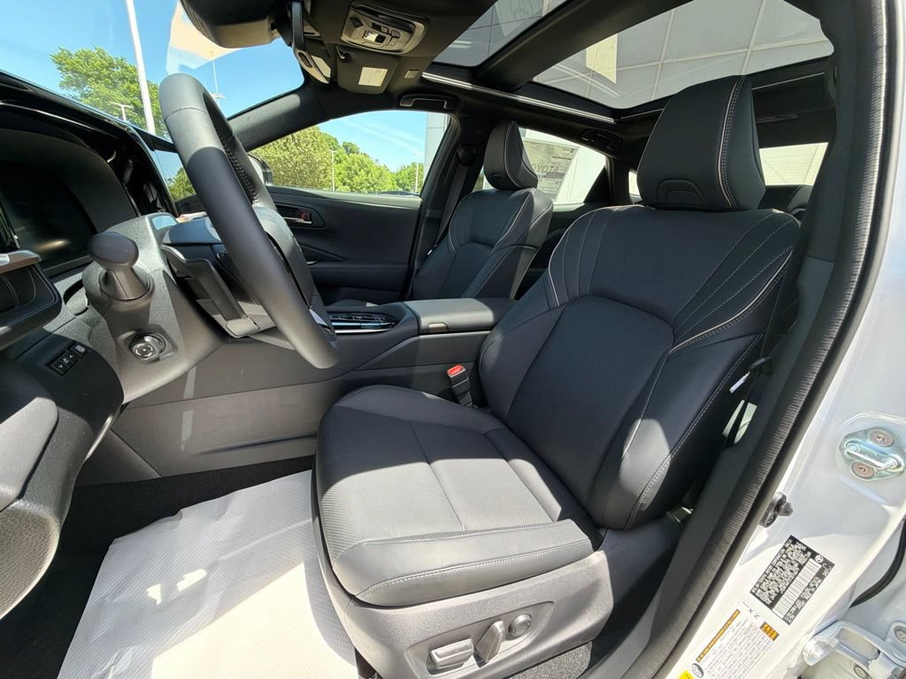 New 2026 Toyota Crown Platinum AWD/4WD image 9