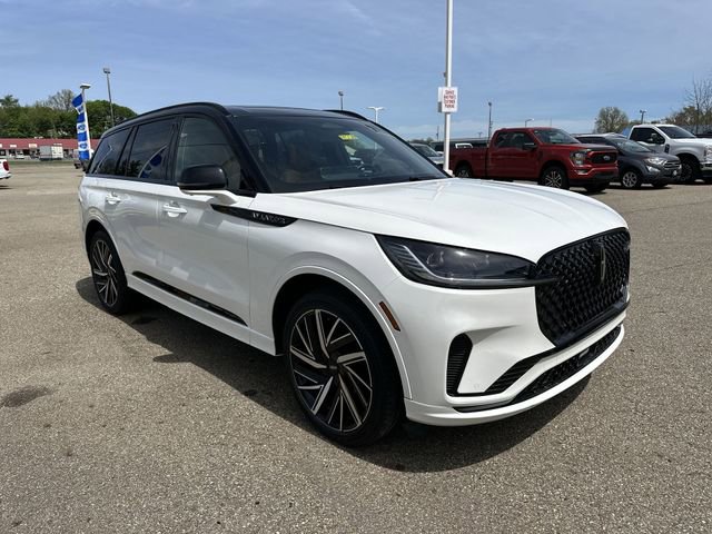 Used 2025 Lincoln Aviator Black Label w/ Black Label Special Edition AWD/4WD image 11