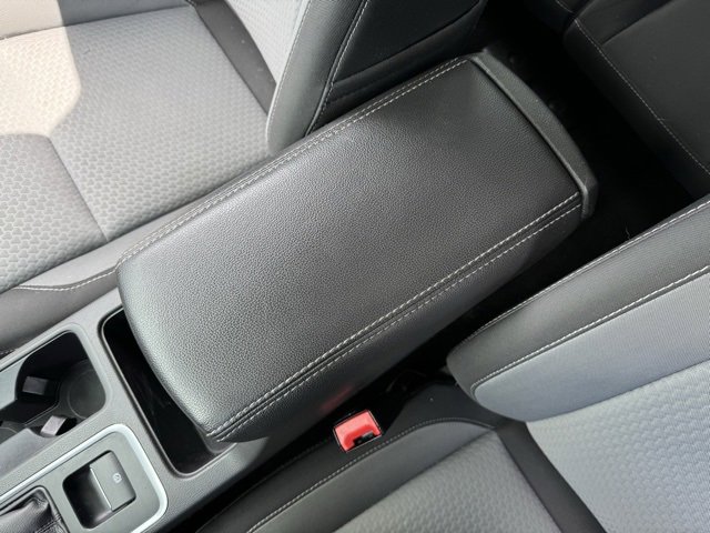 Used 2017 Ford Escape SE w/ Equipment Group 201A image 11