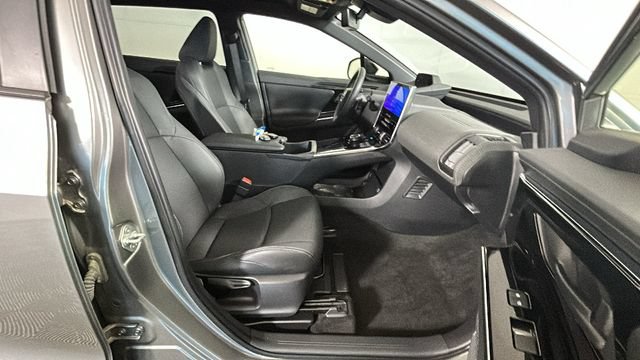 Used 2023 Subaru Solterra AWD image 30
