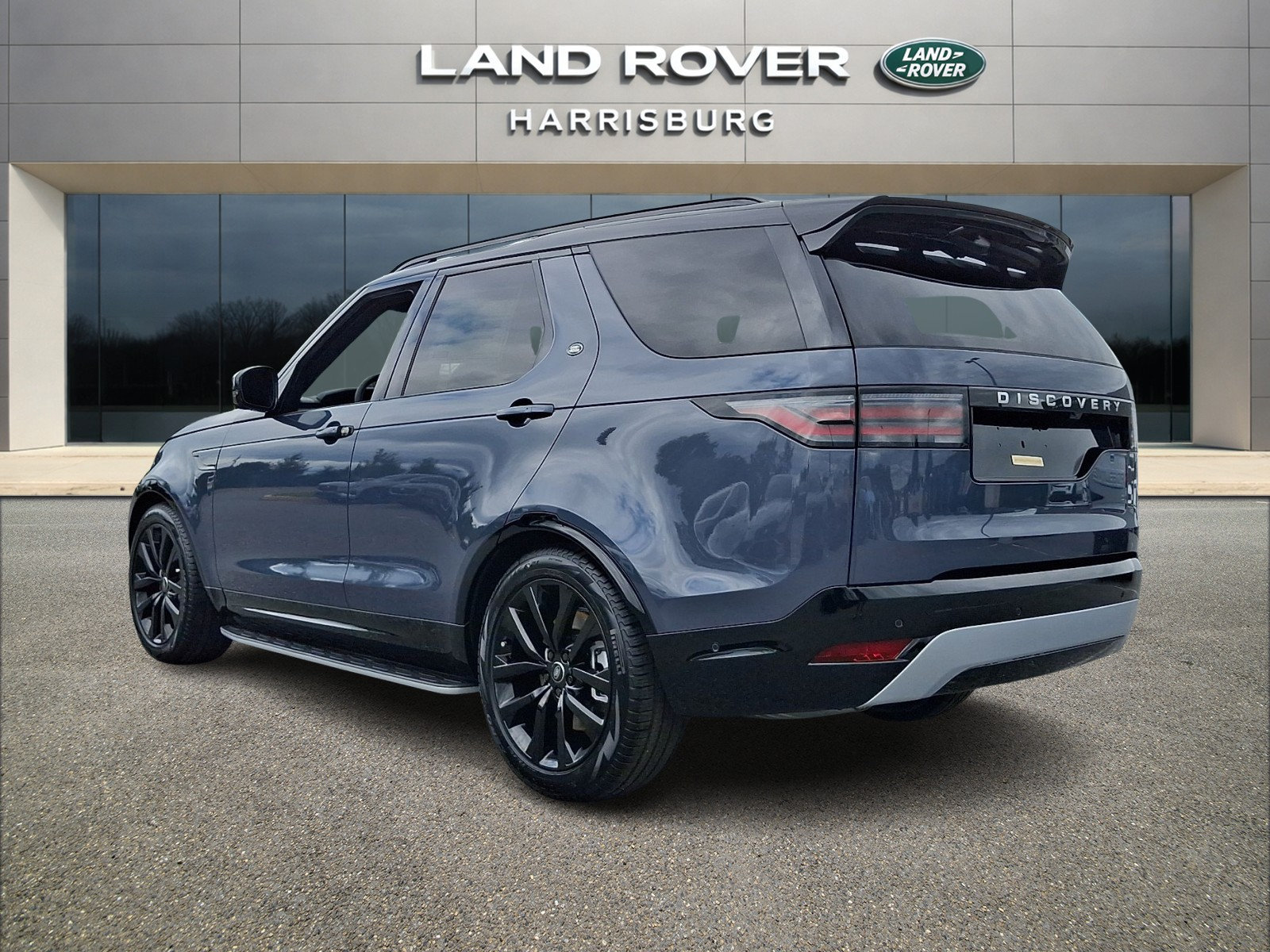 New 2026 Land Rover Discovery Limited Edition AWD/4WD image 2