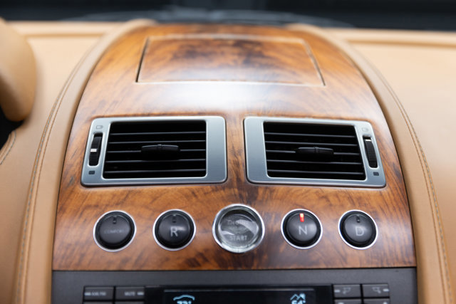 Used 2008 Aston Martin V8 Vantage Roadster image 76