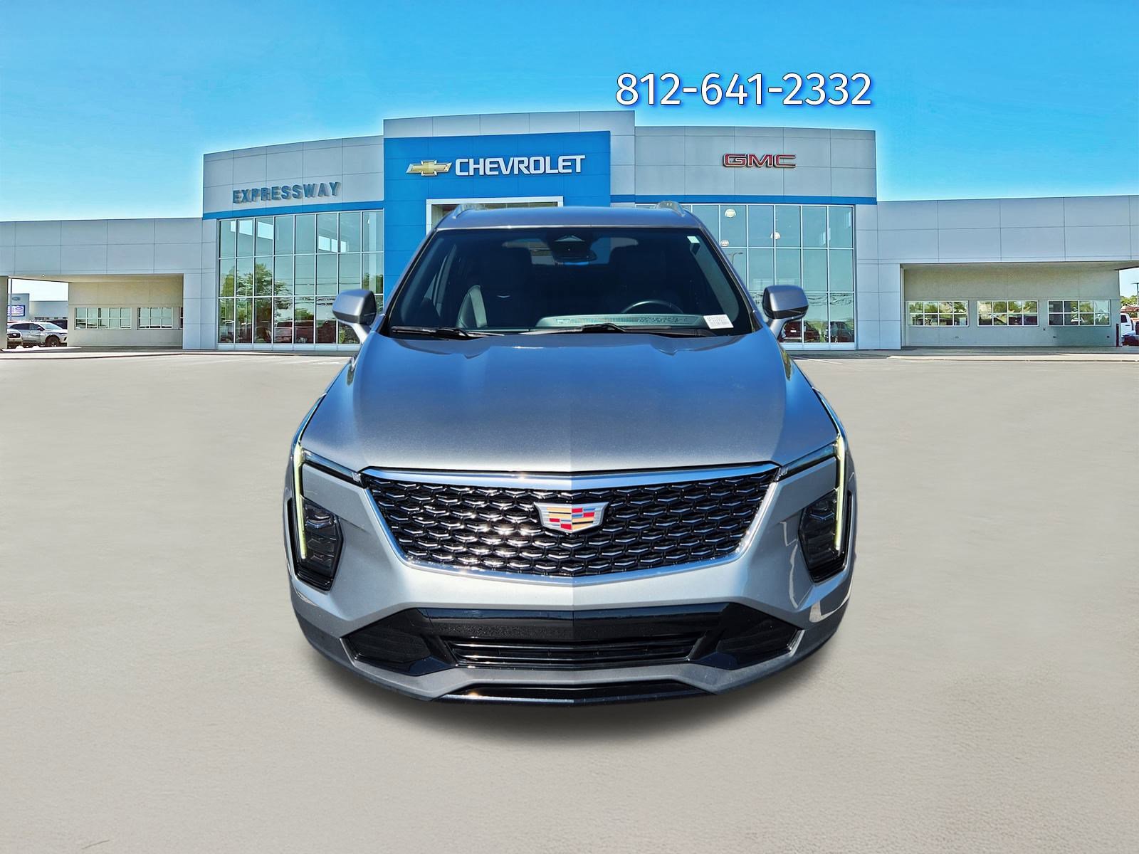 Used 2025 Cadillac XT4 Premium Luxury image 2