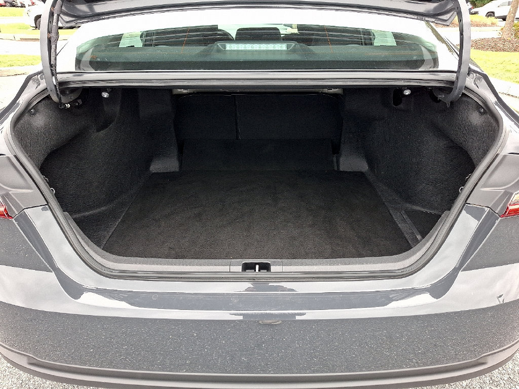 Used 2025 Toyota Camry LE FWD image 28