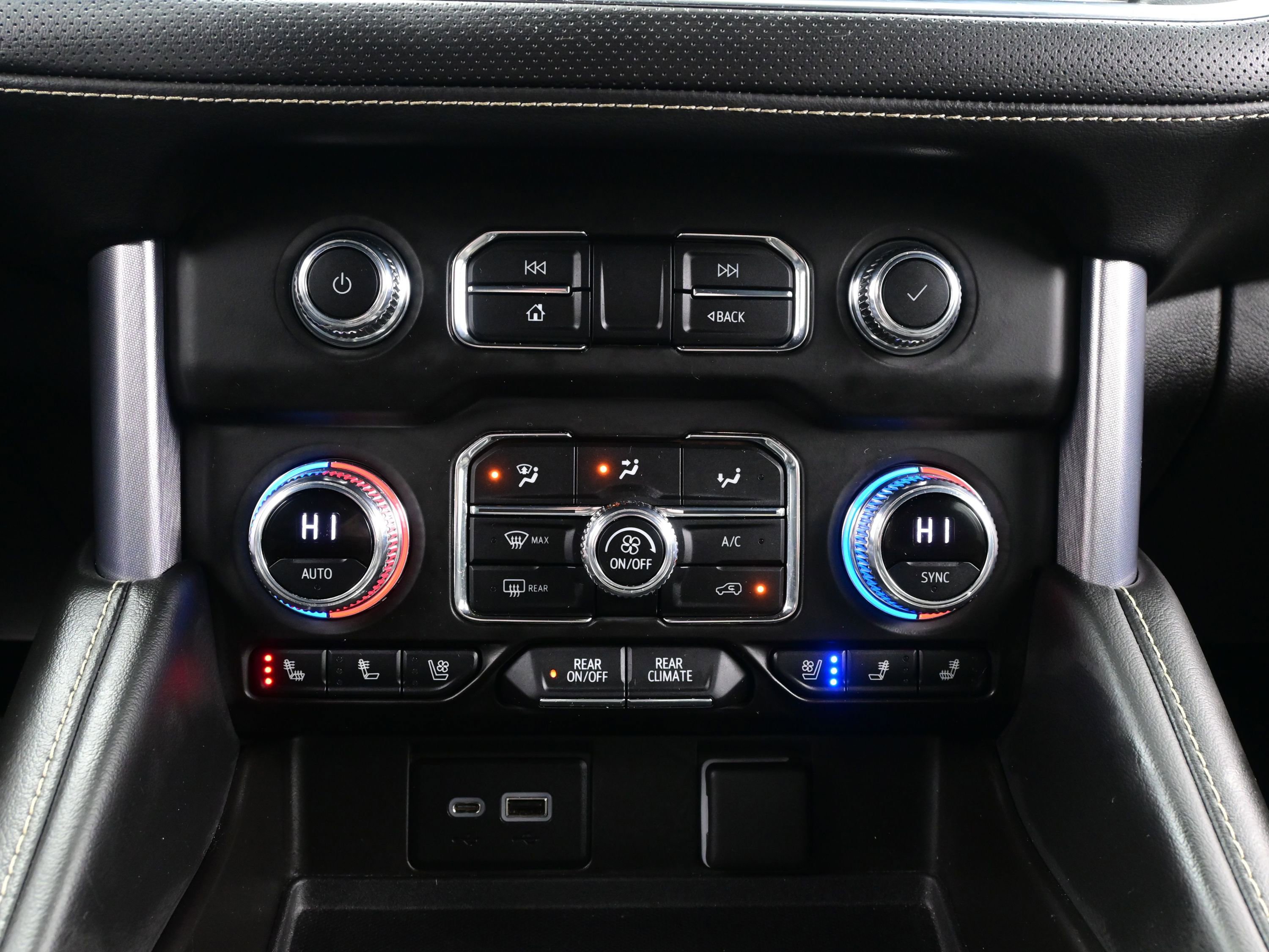 Used 2021 GMC Yukon SLT w/ SLT Premium Package image 22