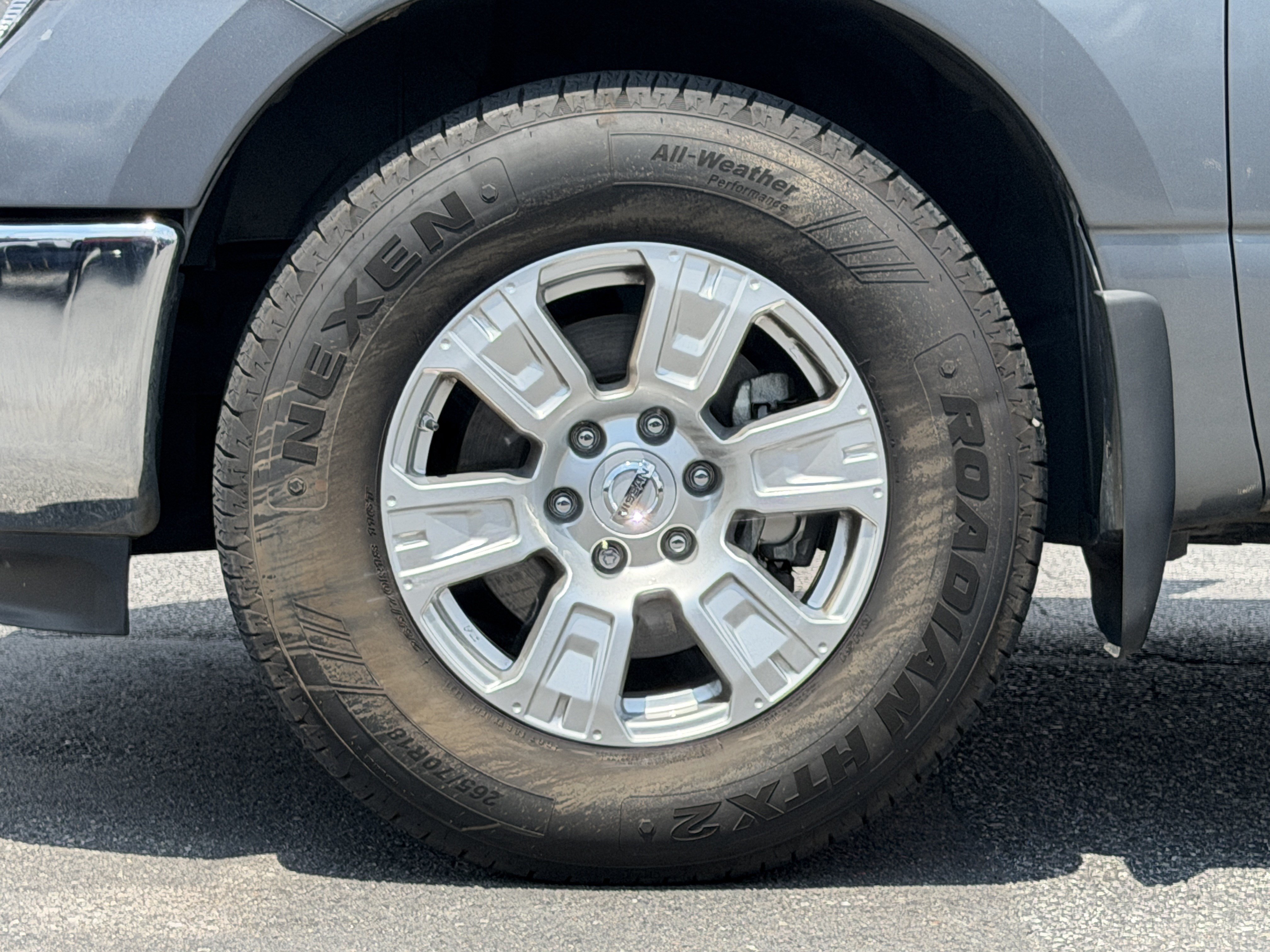 Used 2017 Nissan Titan SV RWD image 13