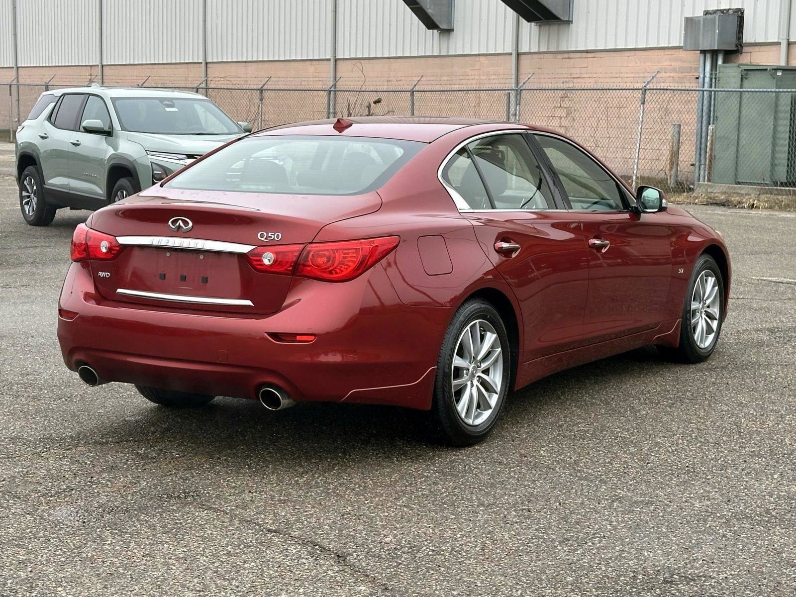 Used 2015 INFINITI Q50 Premium image 5
