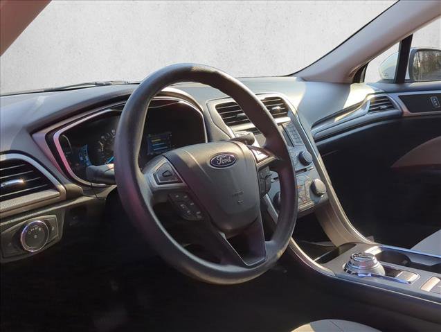 Used 2018 Ford Fusion S image 9