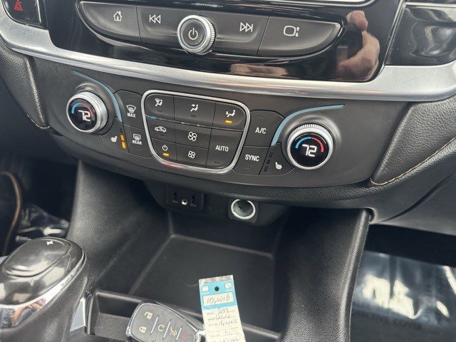 Used 2019 Chevrolet Traverse LT w/ LT Premium Package image 23