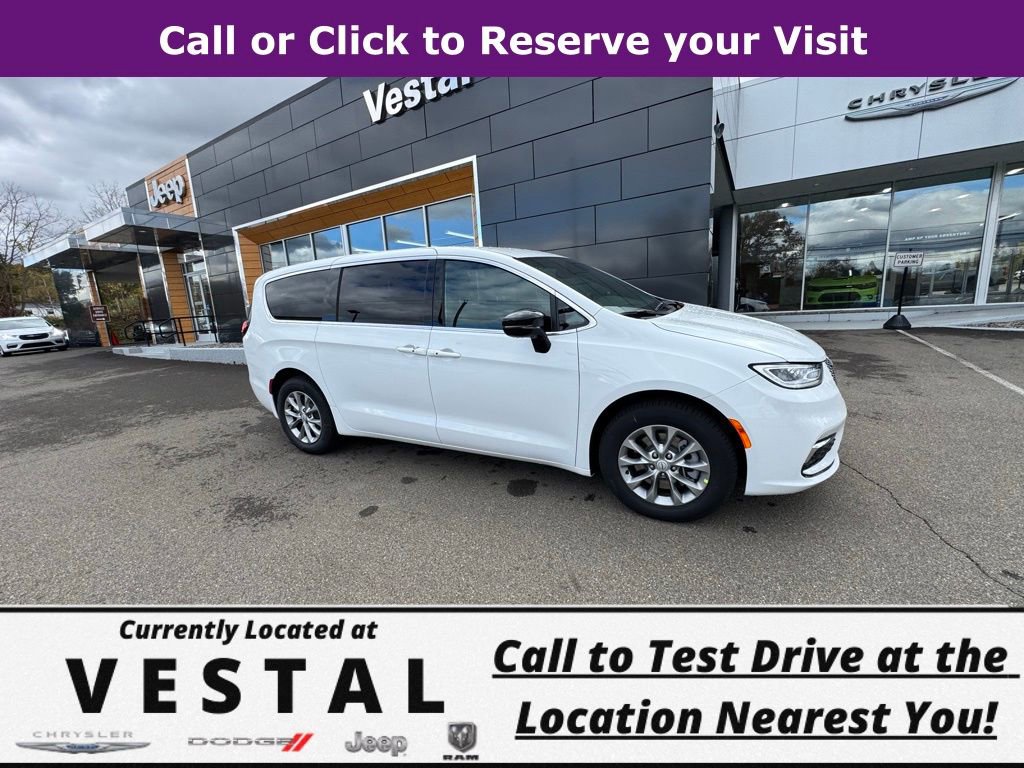 New 2026 Chrysler Pacifica Select AWD/4WD image 4