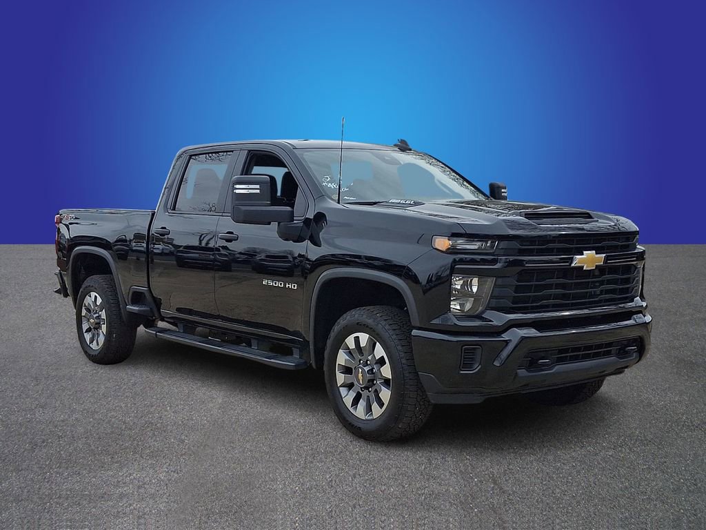 Used 2025 Chevrolet Silverado 2500 Custom image 3