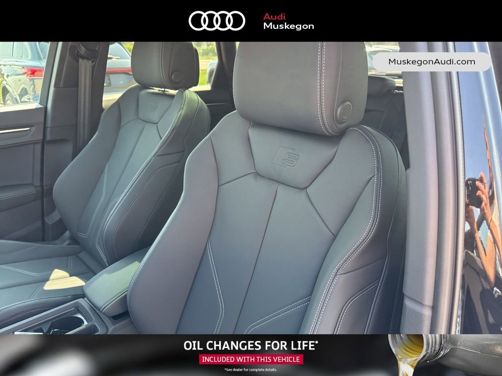 New 2025 Audi Q3 2.0T Premium image 13